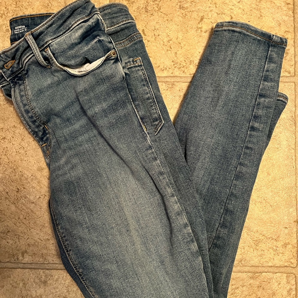 Old navy rockstar jeans size 8